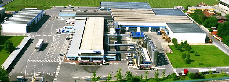 Maxi cantiere alla Padania Alimenti