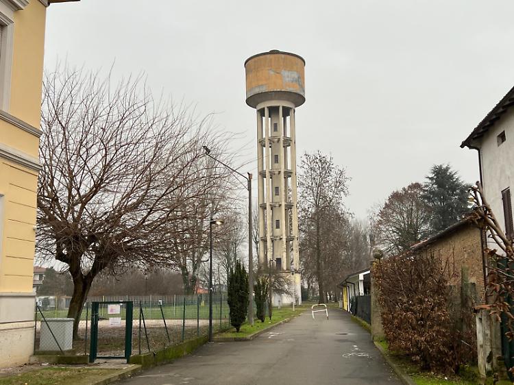 La torre dell'acquedotto verrà demolita: ecco come comportarsi