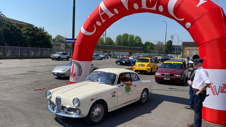 Cavec, veicoli d’epoca: spettacolo sotto il sole