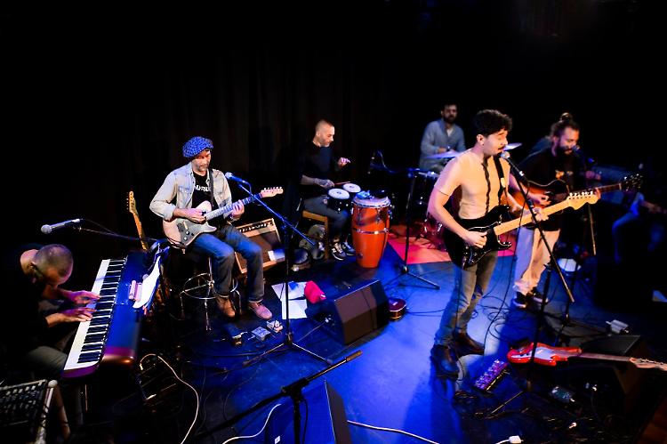 "Descarga", serata di poesia performativa e musica