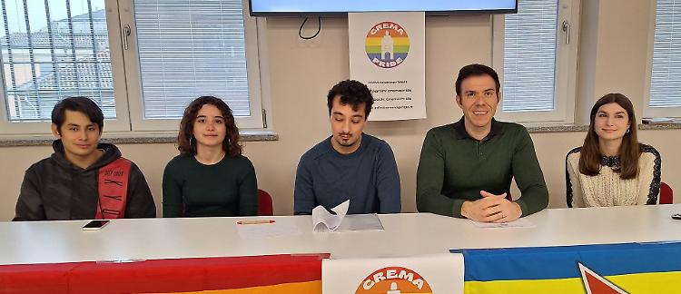 L&rsquo;onda arcobaleno anche nelle vie cittadine