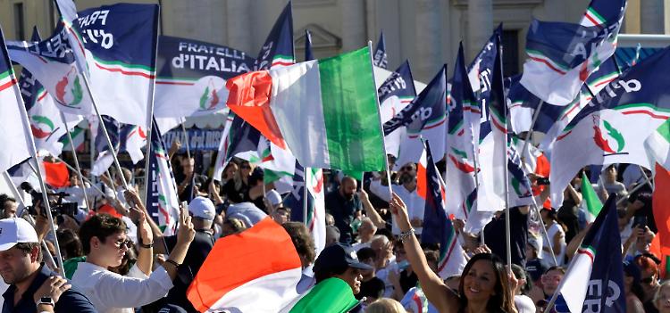De Grazia non si candida alla guida di Fratelli d'Italia