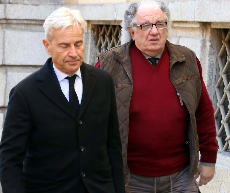 "Guerra tra tassisti": Carrera rinviato a giudizio