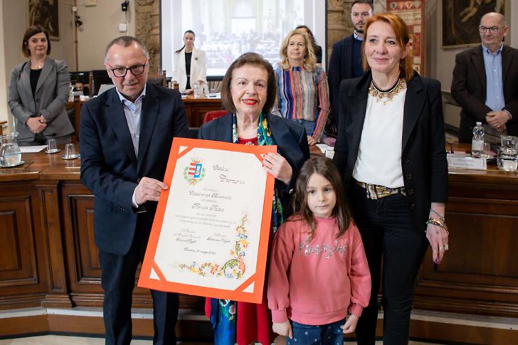 Renata Patria &egrave; Cittadina Benemerita di Cremona