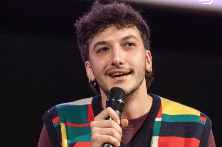 &lsquo;Queer&Clear&rsquo;: talk con Pietro Turano, portavoce della comunit&agrave; LGBTQIA+