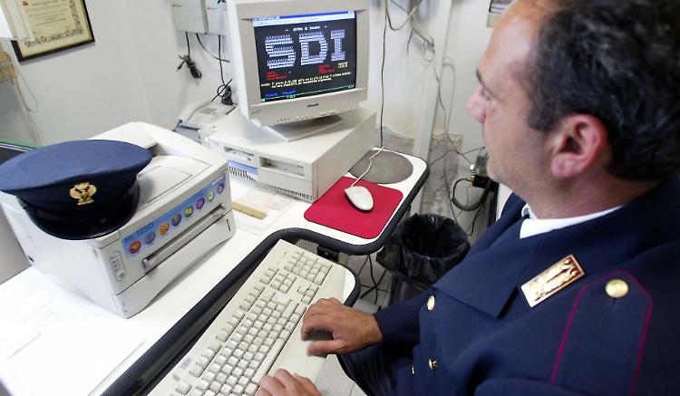 Foto shock, insospettabile condannato  a 4 mesi