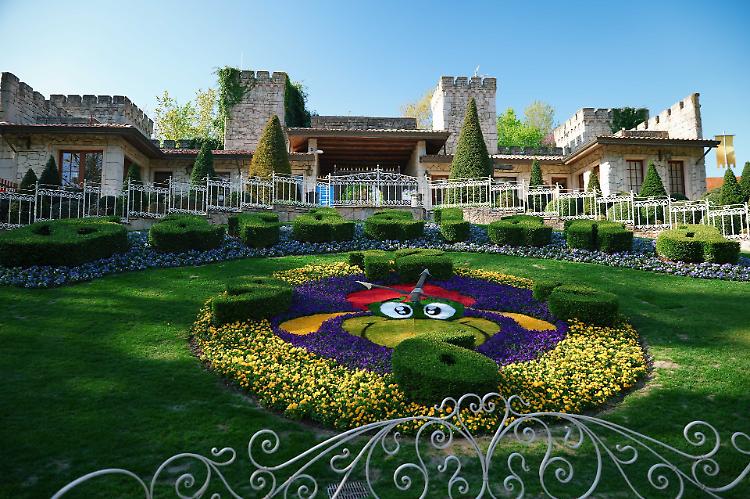 Gardaland compie 50 anni. E ha fatto sognare generazioni di italiani