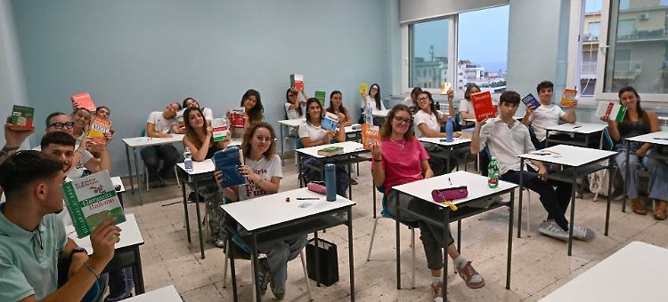 Esami di recupero al via: in 1.322 di nuovo in aula