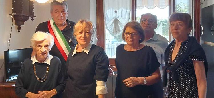 La maestra Elmina da un secolo insegna... longevit&agrave;