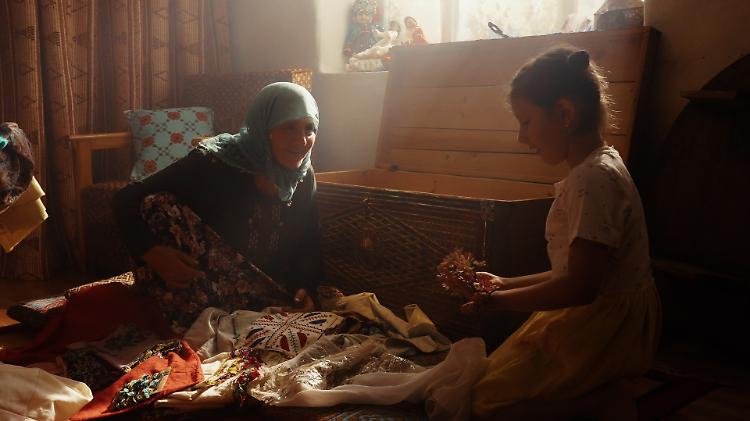 Proiezione del film documentario "Oya" 