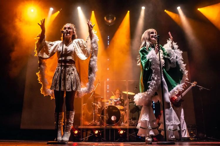 Abbadream, lo spirito glitterato degli anni Settanta