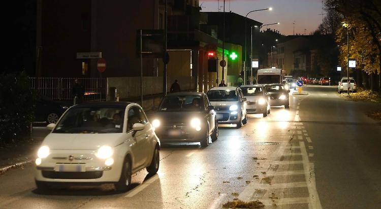 Traffico, illuminazione e sicurezza in via Giordano: &laquo;L'amministrazione c'&egrave;&raquo;