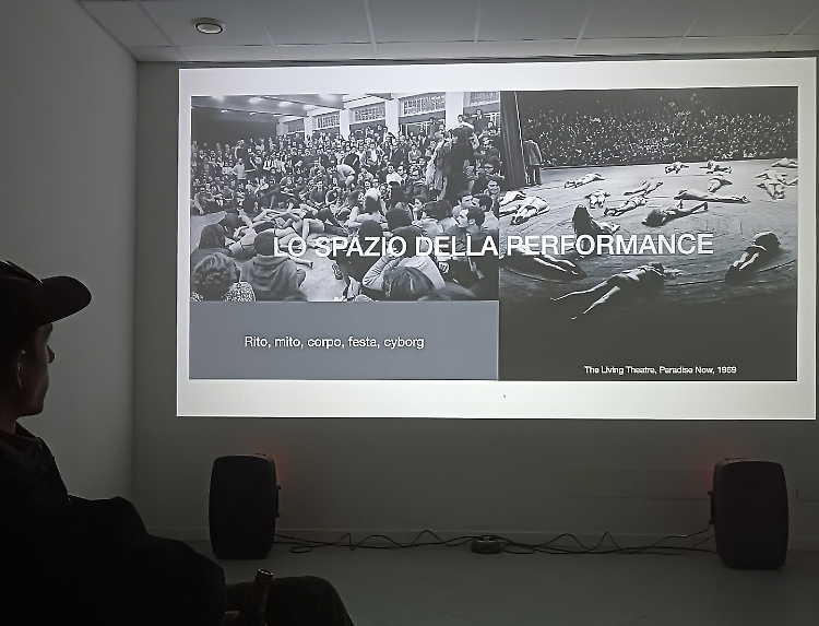 Video ad Arte / i Luned&igrave; di it&rsquo;s hard noise